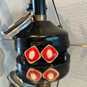 Vintage post earrings in great shape.